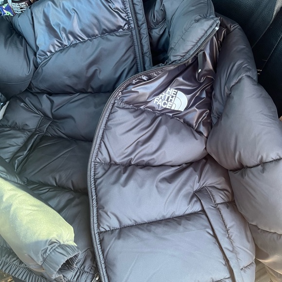 North face jacket - Picture 2 of 4